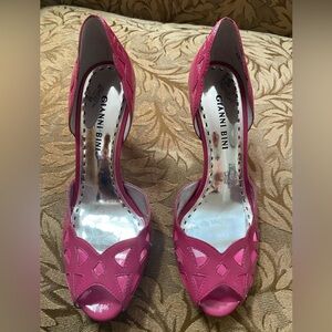 Gianni Bini Fuchsia Heels